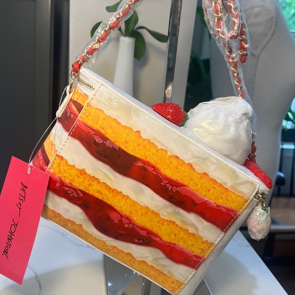 Betsey Johnson Shortcake Purse Kitsch NWT - Picture 3 of 16